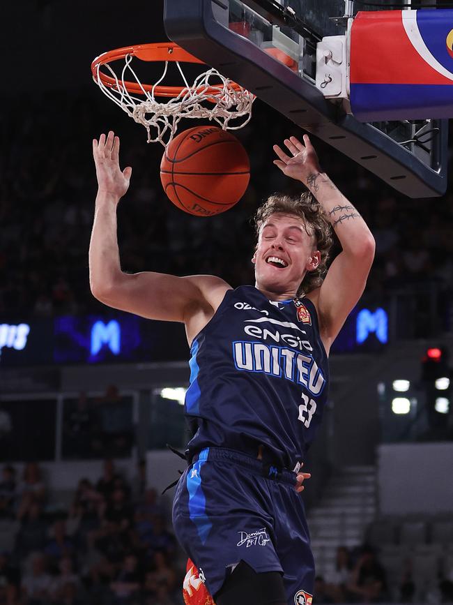 MELBOURNE, AUSTRALIA - FEBRUARY 11: Luke Travers of United dunks during his side’s win over the Breakers. Picture: Daniel Pockett/Getty Images.