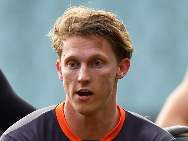 ADELAIDE, AUSTRALIA - SEPTEMBER 06: Lachie Whitfield  of the Giants marks the ball during a Greater Western Sydney Giants AFL training session at Adelaide Oval on September 6, 2017 in Adelaide, Australia.  (Photo by Daniel Kalisz/Getty Images)