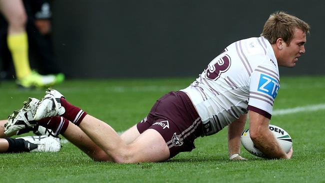 Jake Trbojevic scores for the Sea Eagles.