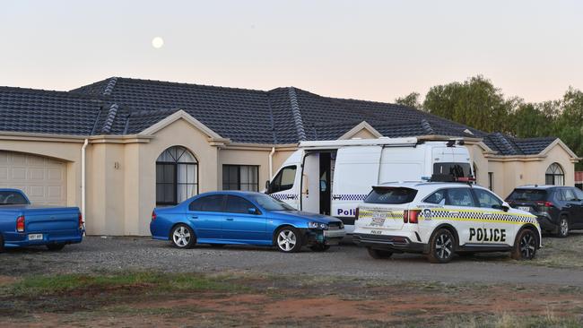 Major Crime and detectives search the Kudla property for Mr Murphy’s body. Picture: Keryn Stevens