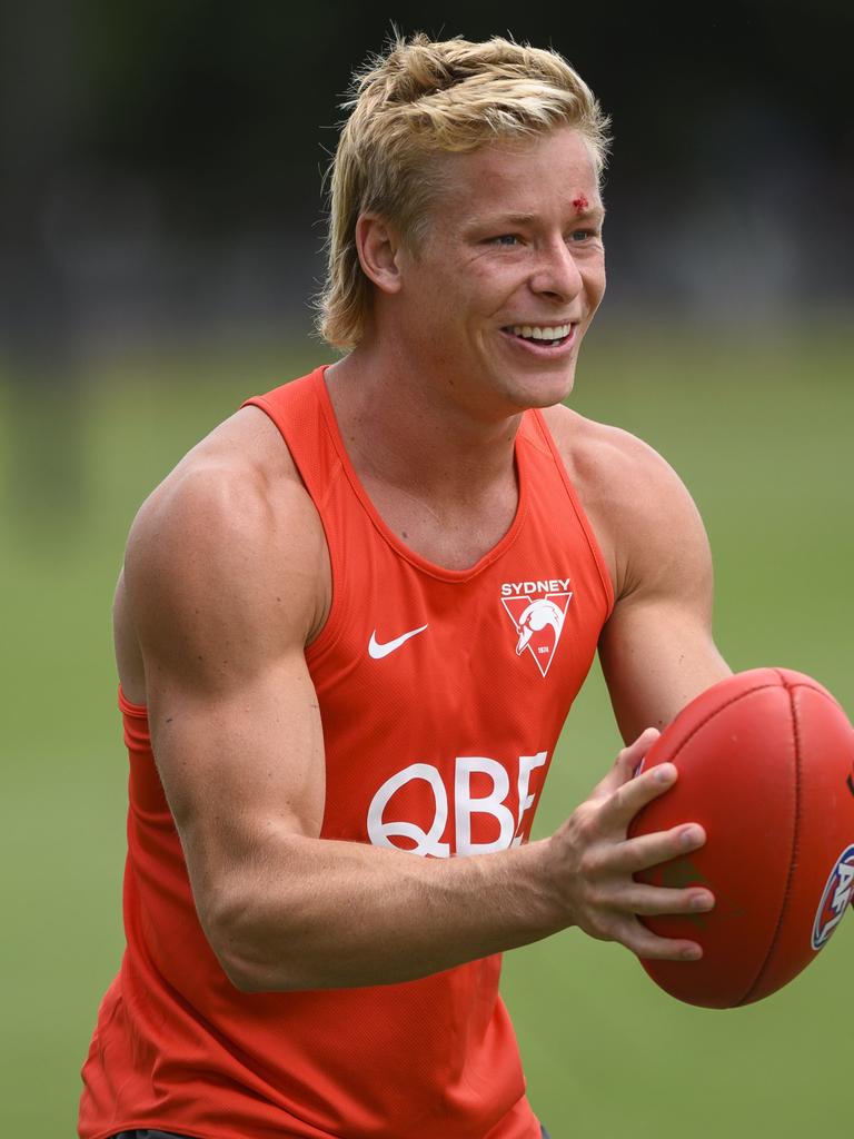 AFL news 2021: Isaac Heeney pranks mum, NRL code switch, live radio ...