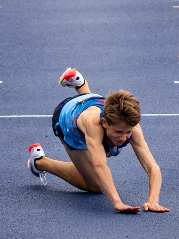 Harry Keats from NSW fell in his U14 race.