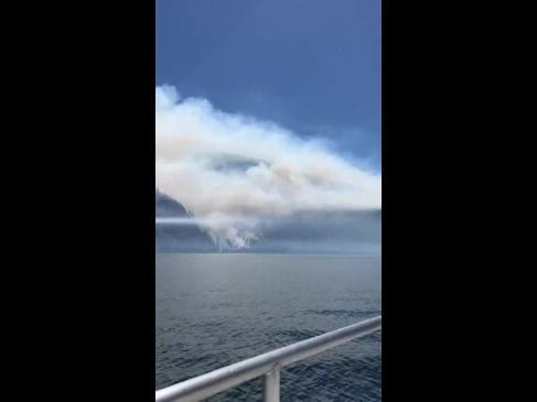 Thick Smoke Chokes Central Washington as Weeks-Old Wildfire Continues to Burn