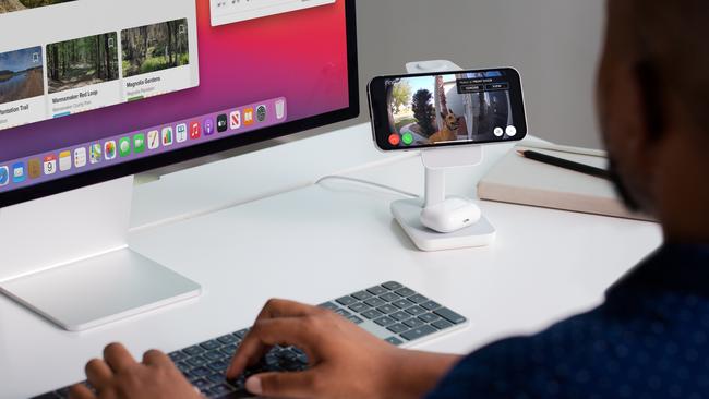 The Twelve South HiRise 3 is an all-in-one charging device for Apple gadgets.