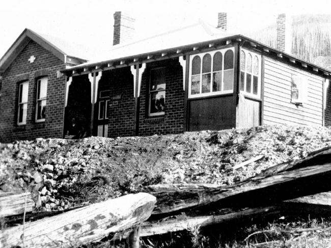 The new Gray family home at Fern Tree 1919 named “CharlVic” after the boys.