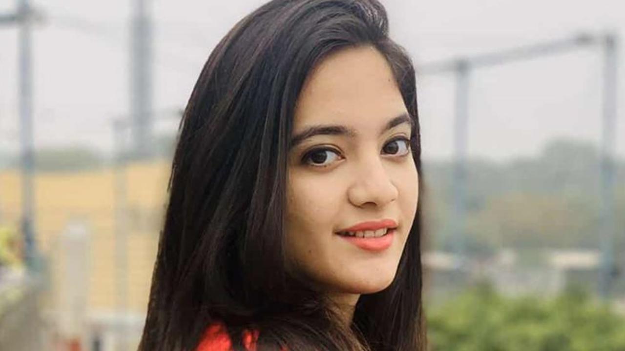 Indian Social Media Star Siya Kakkar 16 Dies By Suicide After ‘threats The Courier Mail 8821
