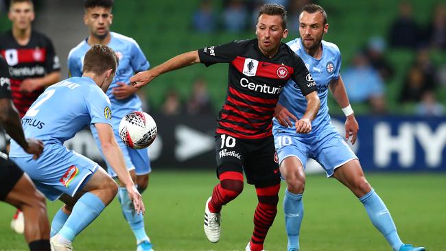 Wanderers’ Radoslaw Majewski battles for space. Photo: Kelly Defina/Getty Images