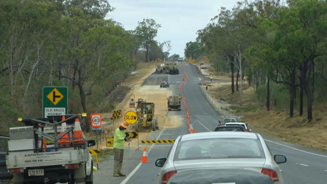 Abbott’s offering more money to fix the Bruce Highway but Albanese says ...