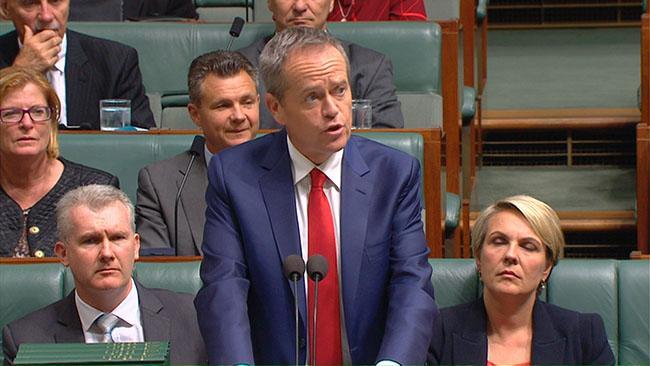 Shorten asks government to commit to royal commission into banks