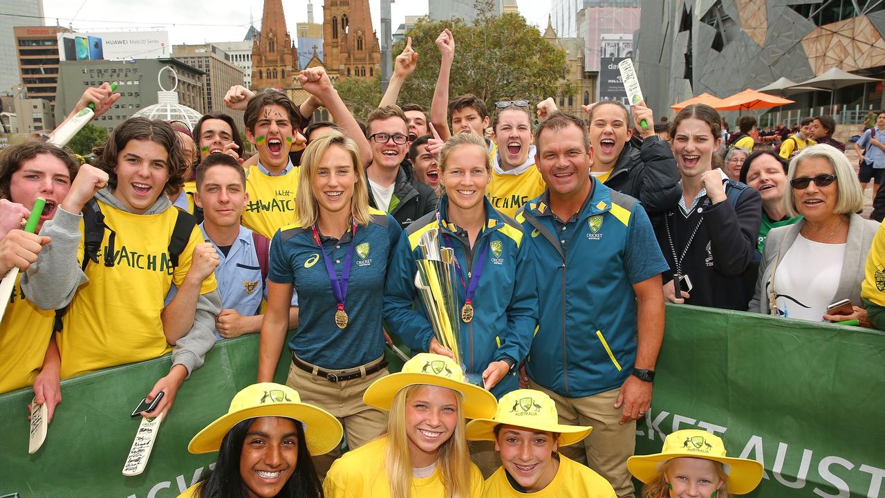 Matthew Mott has re-signed as Australia’s coach. Photo: Scott Barbour/Getty Images.