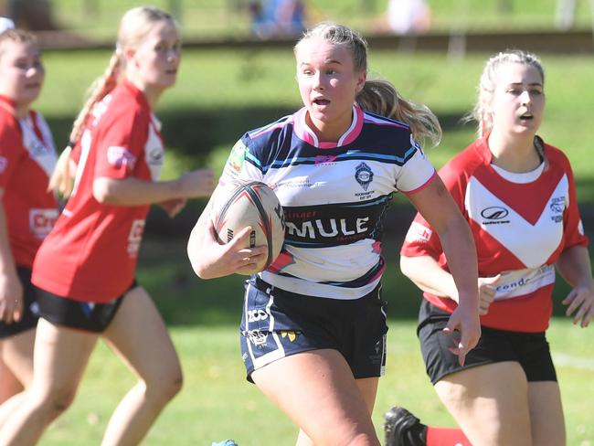 Brothers keen to put icing on the cake in women’s 7s