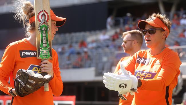 Shelley Nitschke (right) will coach the Scorchers until at least the end of WBBL|09. Picture: Paul Kane/Getty Images