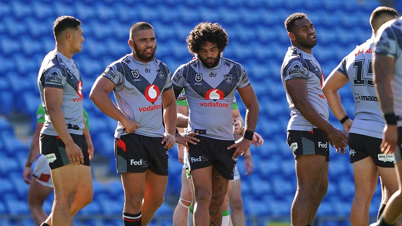 Warriors players can now return home while the NRL is postponed. (AAP Image/Dave Hunt)