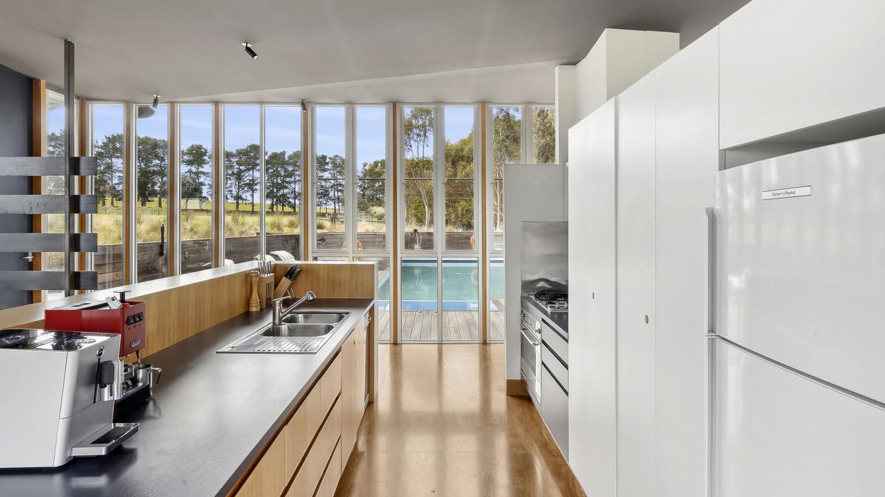 A 900mm Ilve oven and Bosch dishwasher in the kitchen.