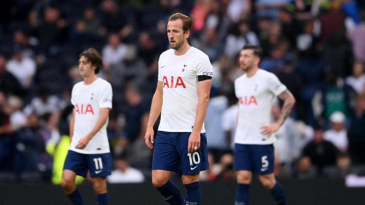 LONDON, ENGLAND - SEPTEMBER 19: Harry Kane of Tottenham Hotspur looks dejected after their side concedes a third goal scored by Antonio Ruediger of Chelsea (not pictured) during the Premier League match between Tottenham Hotspur and Chelsea at Tottenham Hotspur Stadium on September 19, 2021 in London, England. (Photo by Laurence Griffiths/Getty Images)