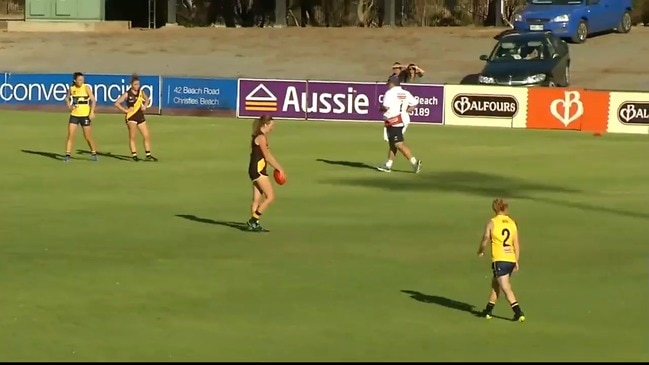 Highlights of Glenelg's Lucy Bellinger from 2019 SANFLW round one