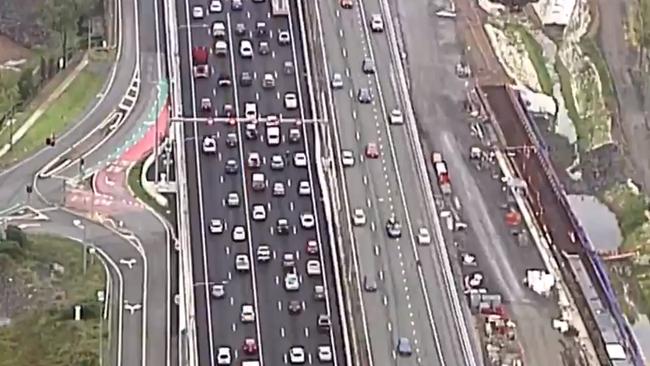 Traffic heading out of Brisbane before a three day lockdown Picture Ch 9