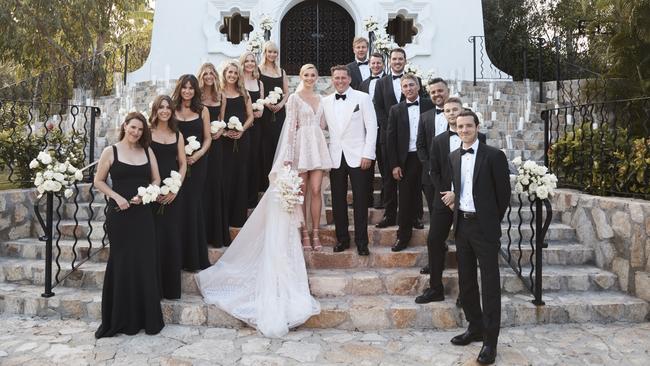 The magazine editor promises to share intimate photos from their four-day wedding in Mexico.