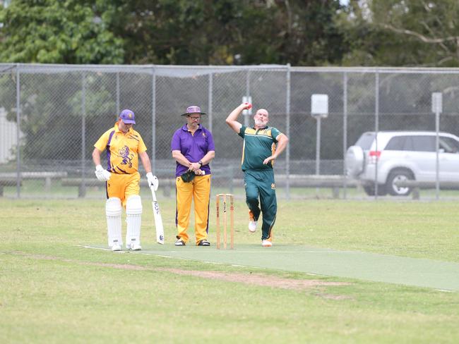 Palm Beach Currumbin (batting) vs. Helensvale in Community Div 1 Quinton Ryan. 25 November 2023 Palm Beach Picture by Richard Gosling