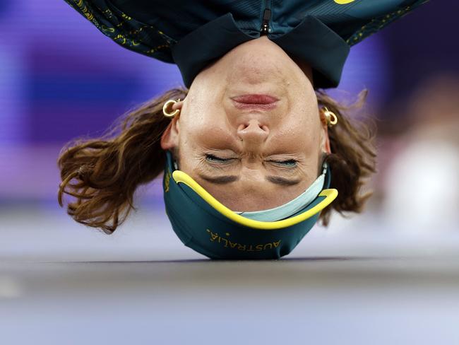 Australia's Rachael Gunn, known as Raygun competes in the Women's Breaking dance Round robin of the Paris 2024 Olympic Games at La Concorde in Paris, on August 9, 2024. (Photo by Odd ANDERSEN / AFP)