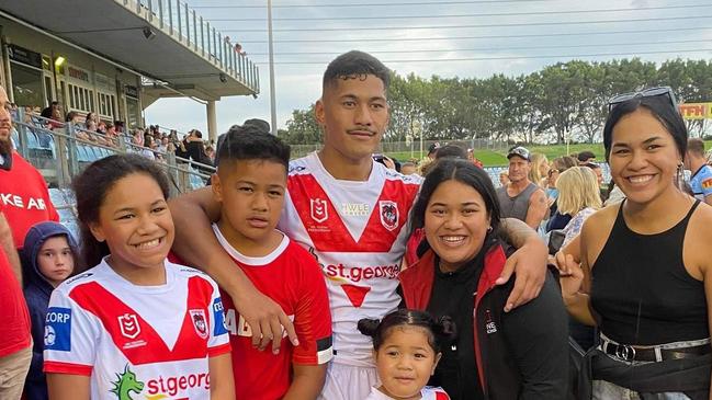 Young Dragons gun Junior Amone with Taliana, April, Lose, Elena and Veronica (front). Pic: Supplied.