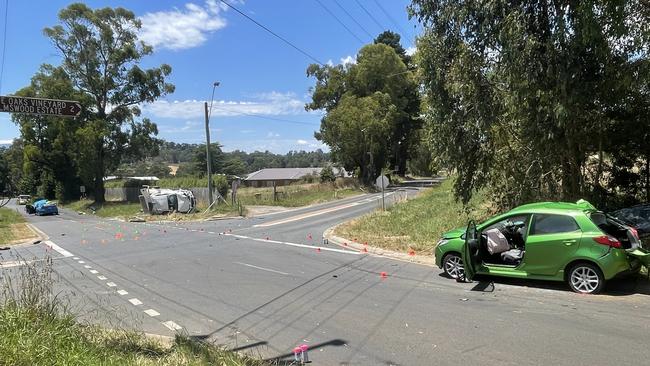 A 30-year-old Pheasant Creek woman was killed in a collision between two cars and a Toyota HiLux with an empty horse float in Seville on Tuesday, January 17. Picture: Kiel Egging.