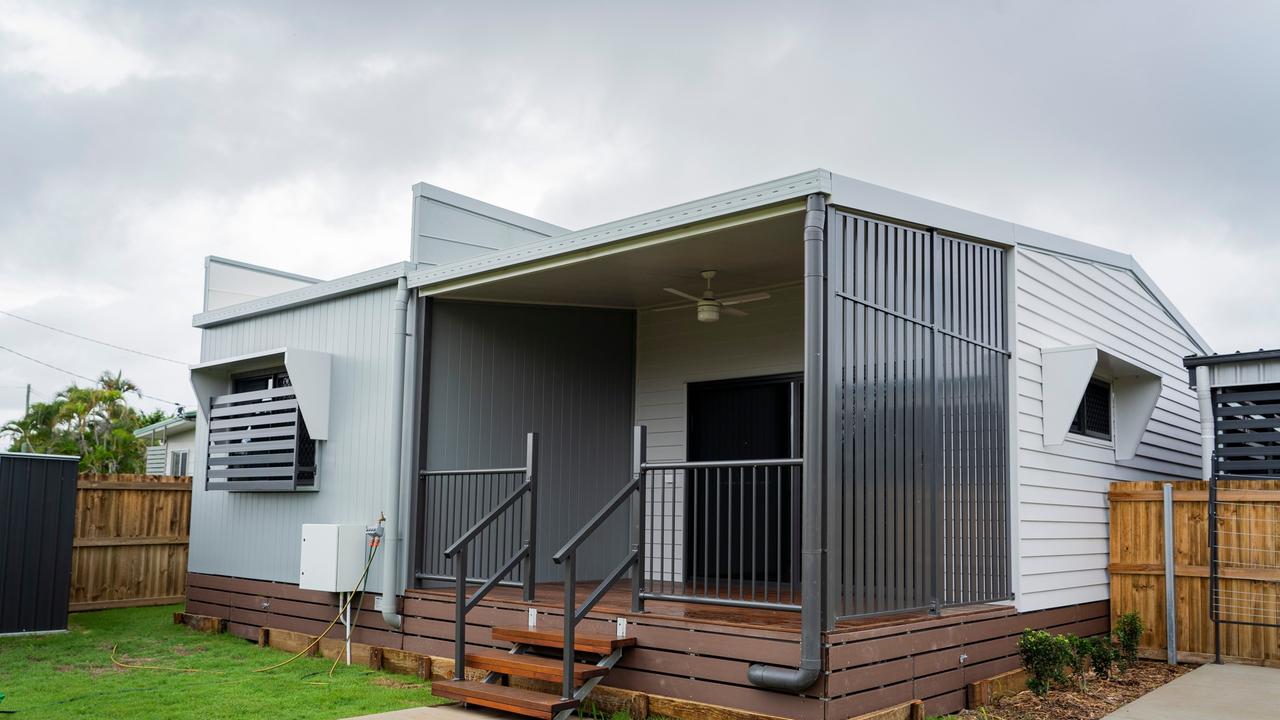 The Premier came to Bundaberg to announce the newest modular homes. Image credit: The office of Premier Steven Miles.