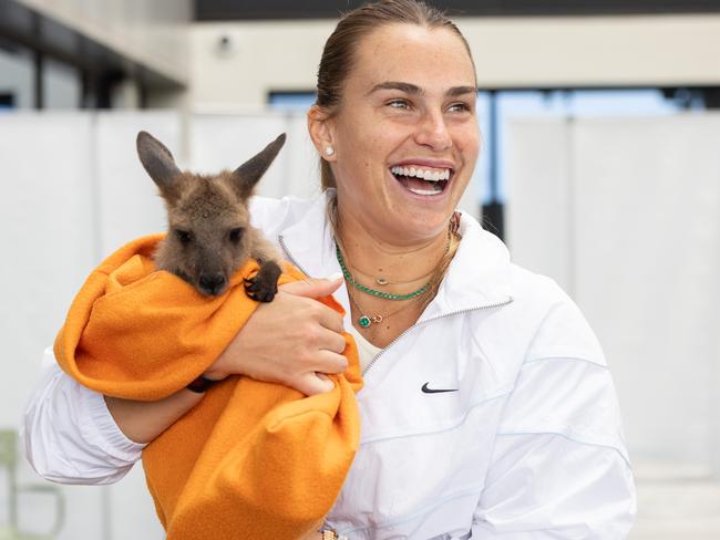 Aryna Sabalenka with Hazel the kangaroo. Photo by TENNIS AUSTRALIA