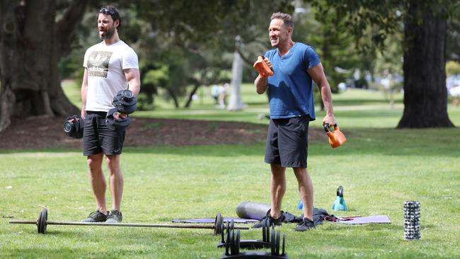 Melburnians can now exercise in pairs outside. Picture: David Crosling/NCA NewsWire.