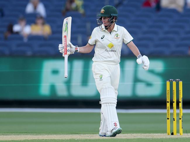 Beth Mooney will start day three on 98 not out. (Photo by Daniel Pockett/Getty Images)