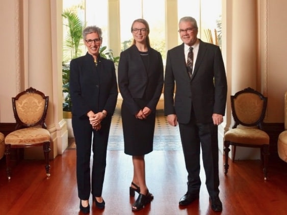 Rebecca Duke, with Governor Linda Dessau and Judge Anthony Howard. Picture: Melbourne University.