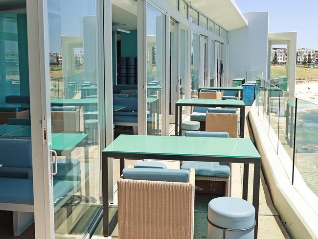 DAILY TELEGRAPH. DECEMBER 13, 2022. Pictured is the Icebergs Dining Room and Bar today after renovations. Picture: Tim Hunter.