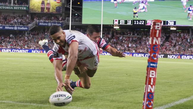 MacDonald’s try came at a crucial point in the game. (AAP Image/Craig Golding)