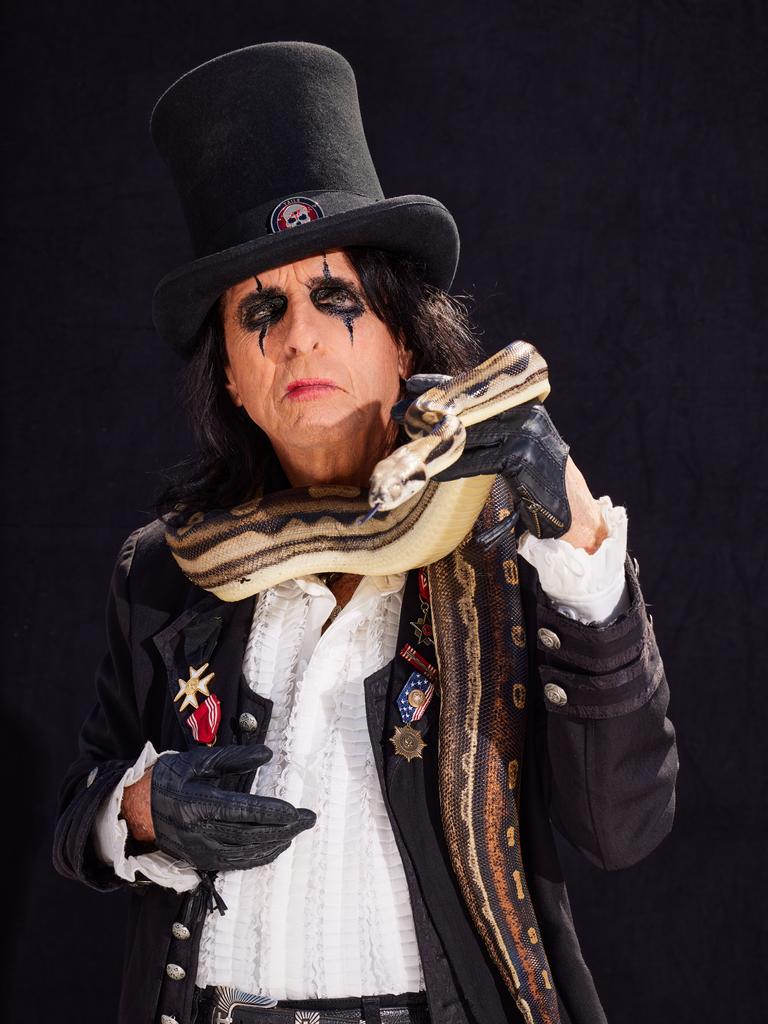 Rocker Alice Cooper has said he will play on the Gold Coast.