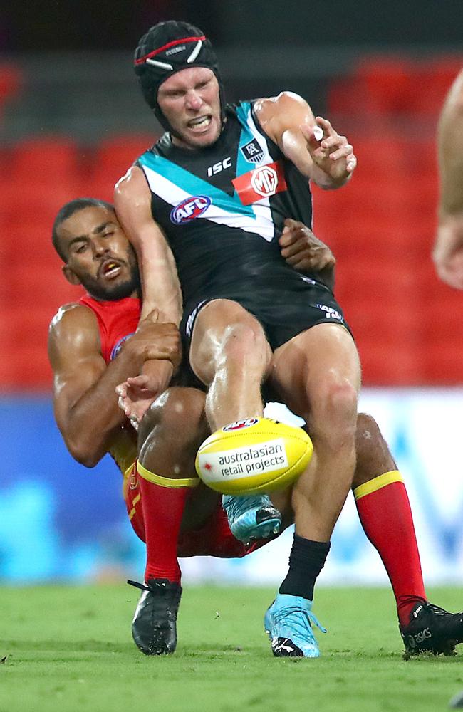 Ebert wore the helmet in Round 1 but now feels confident to play without it. Picture: Jono Searle (Getty).