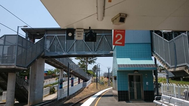 A special track at Manly station allows trains on the Cleveland line to pass each other.