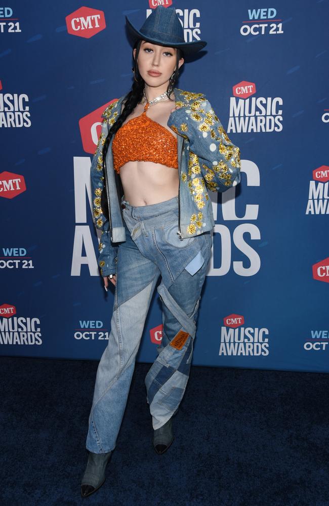 Noah Cyrus Wears Nude Look Bodysuit To Cmt Awards Au — Australias Leading News Site