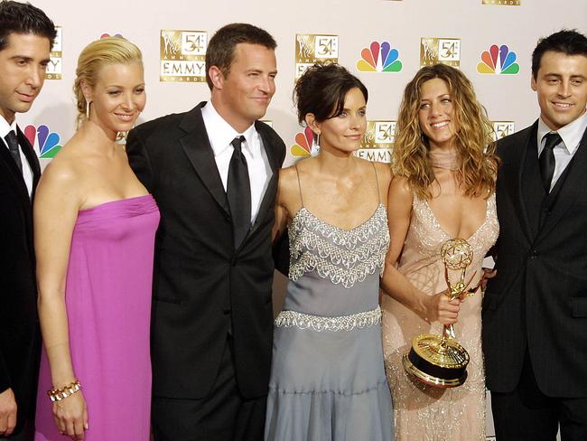 (L-R) David Schwimmer, Lisa Kudrow, Matthew Perry, Courteney Cox Arquette, Jennifer Aniston, and Matt Leblanc. Julia Roberts said they were “welcoming.” Picture: AFP