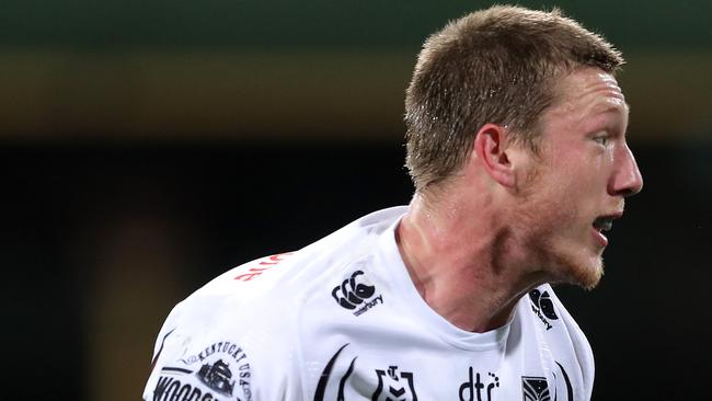 SYDNEY, AUSTRALIA - JULY 31:  Jack Hetherington of the Warriors makes a break during the round 12 NRL match between the Wests Tigers and the New Zealand Warriors at the Sydney Cricket Ground on July 31, 2020 in Sydney, Australia. (Photo by Matt King/Getty Images)