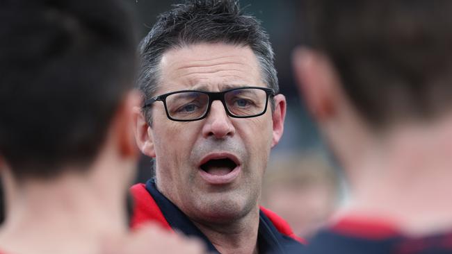 Norwood coach Jade Rawlings addresses his players. Picture: David Mariuz/SANFL