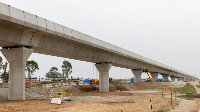 Work continues on the viaduct at Luddenham as part of the Metro West. The 23-kilometre new railway will link residential areas with the new Aerotropolis and connect travellers from the new airport to the rest of Sydney.