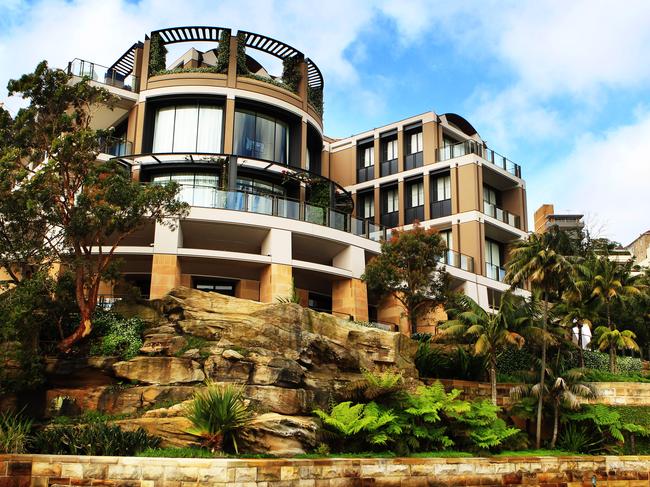 House at 2 Wingadal Place, Point Piper, NSW, the most expensive suburb in Sydney. The property belongs to Aussie Home Loans founder John Symond.