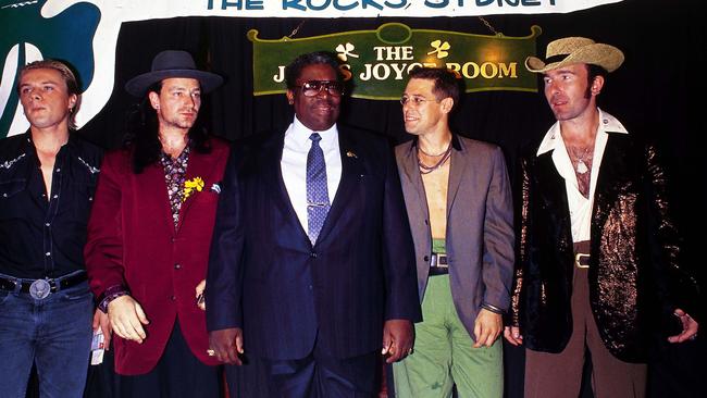 Irish band in an Irish pub in Sydney. U2 with B.B. King at The Mercantile hotel in The Rocks. Picture: Bob King/Redferns)