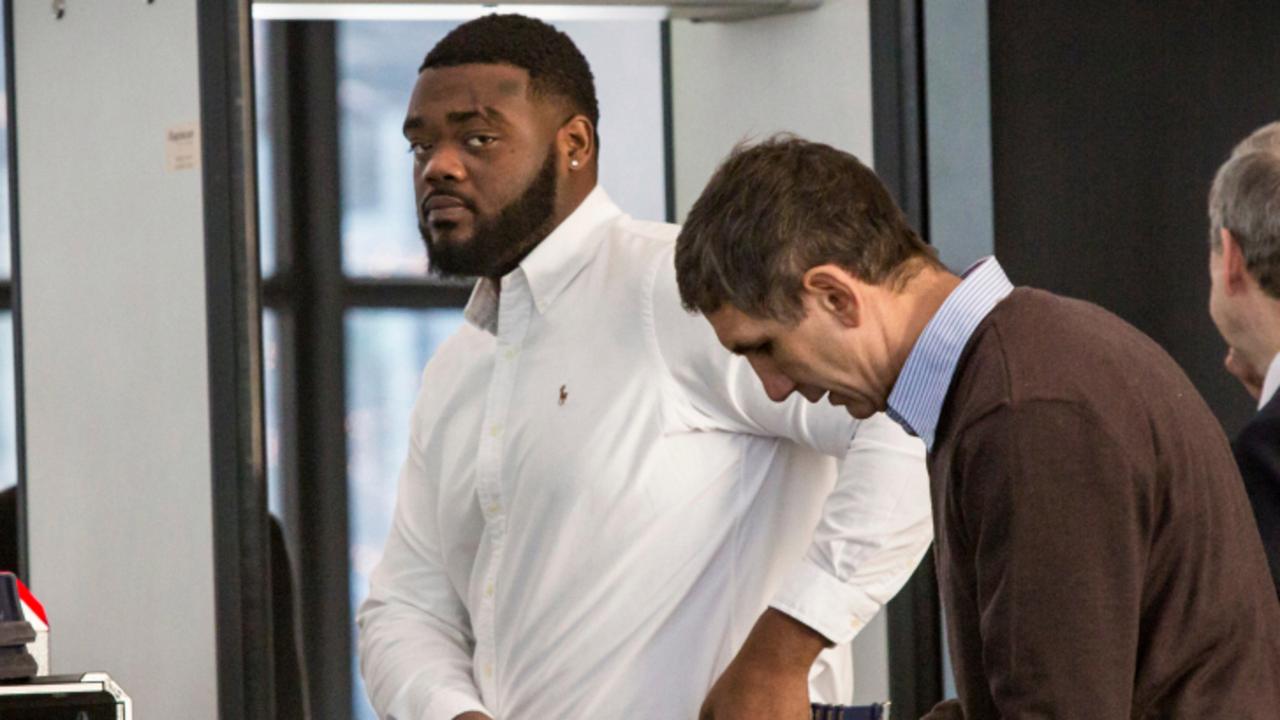 Robert Bibbs entering the Dirksen Federal Court House before his sentencing in 2016. Picture: James Foster/For the <i>Sun-Times</i>