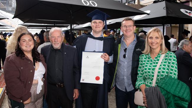 05-10-2023 Deakin University Accounting and Finance Graduation. Jess, Richard, Lachlan, Adam, Angela Hare