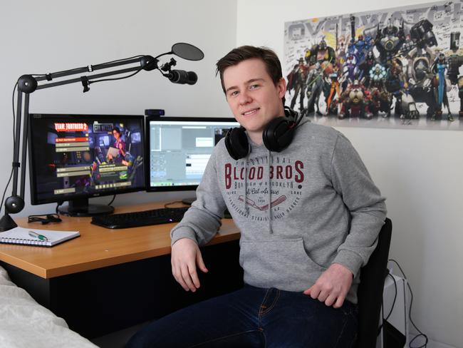 What It's Like To Be A Full-Time Pro Gamer In Australia