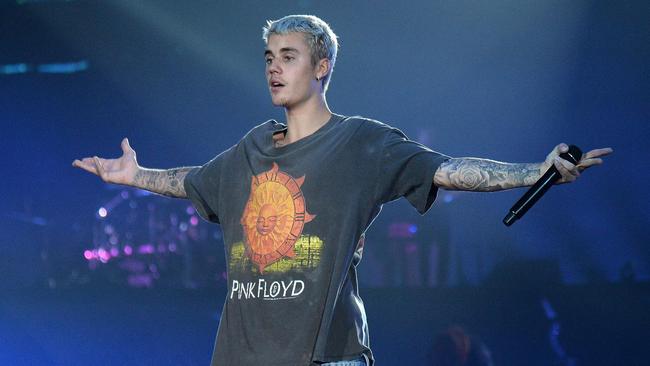 Justin Bieber in a pre-lover Pink Floyd T-shirt.