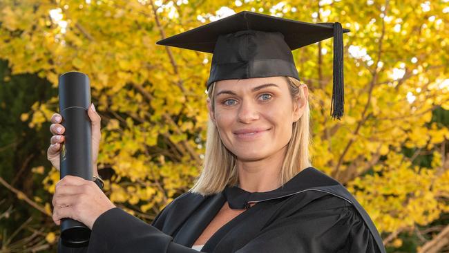 Jade Dodds graduates with a Bachelor of Business and Commerce. UniSQ graduation ceremony at Empire Theatre. Wednesday, June 28, 2023