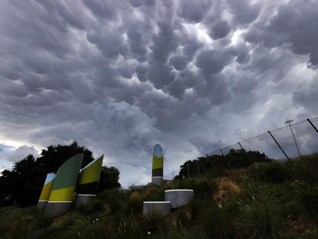 Mammatus clouds rolling in over the Sydney skyline at Prince Alfred Park this afternoon. Picture: Jonathan Ng