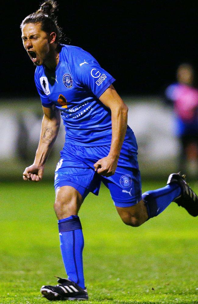 Jonatan Germano scored the freekick, which put Avondale FC through to the NPL grand final. Picture: Michael Dodge/Getty Images.